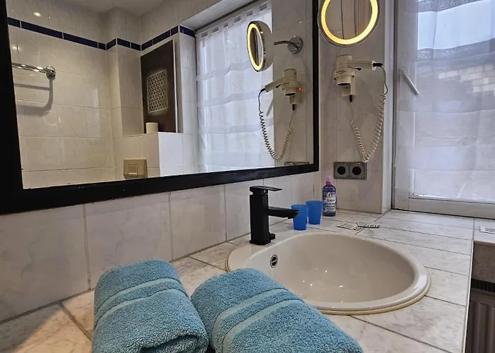 Отель Malepartus Am Kurpark Бад-Швальбах