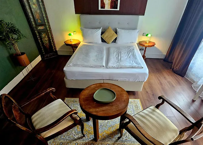 Hotel Malepartus Am Kurpark 3*